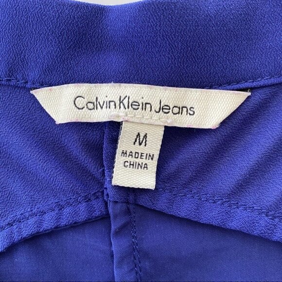Calvin Klein top with v-neck and raglan sleeves - Picture 9 of 11